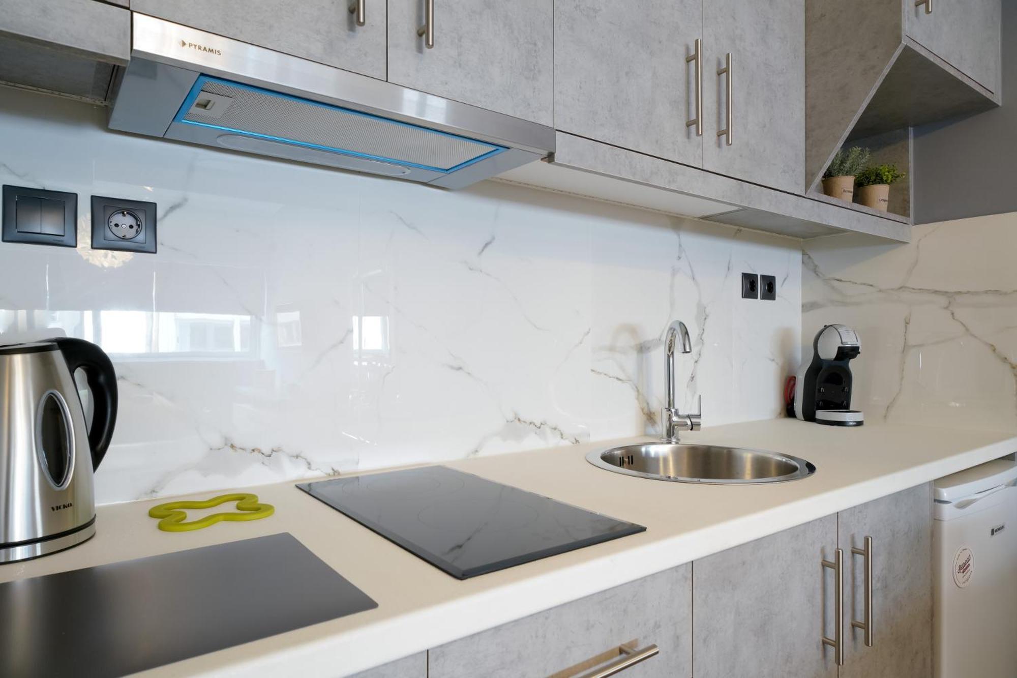 Luxe By Superhost Hub Apartment *